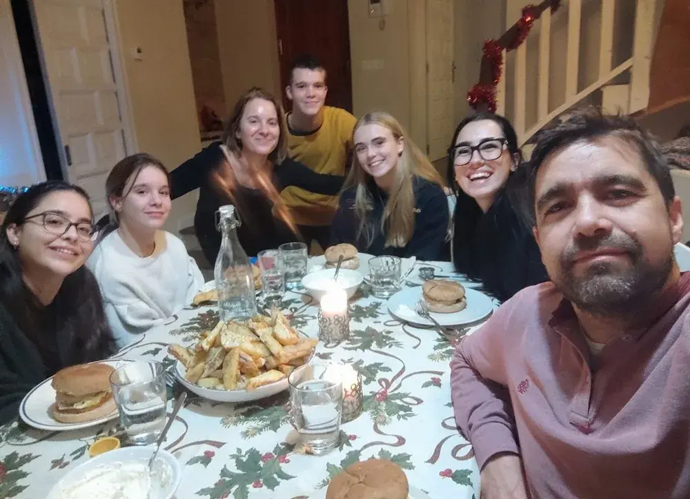 studente-famiglia-cena-natale-spagna