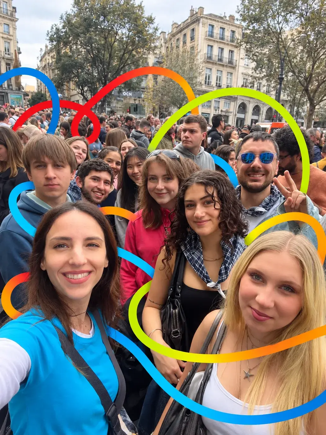 studenti-internazionali-selfie-citta-spagna-brand-verticale