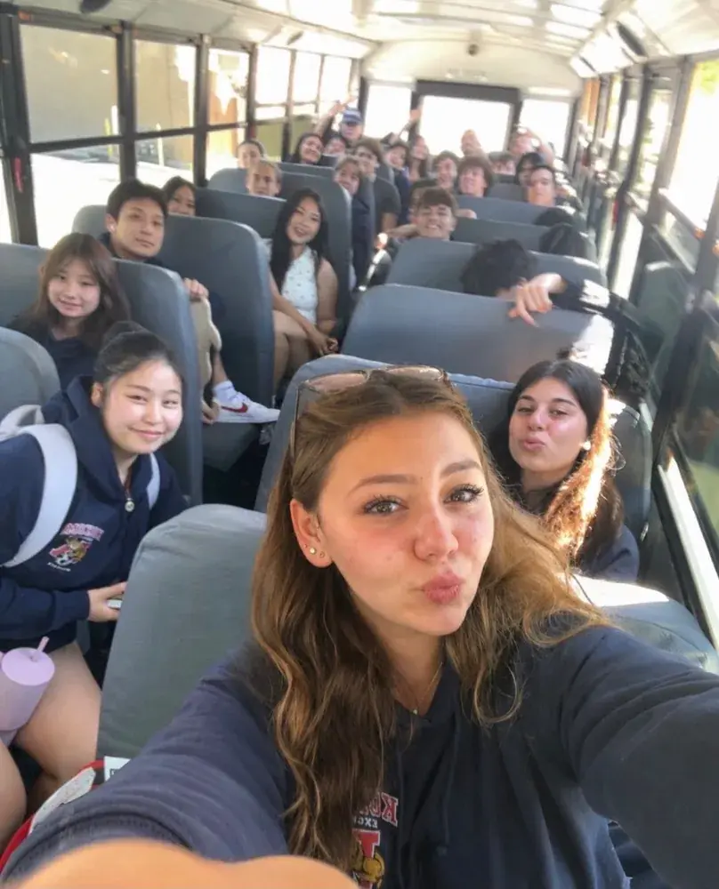 studenti-scuolabus-gita